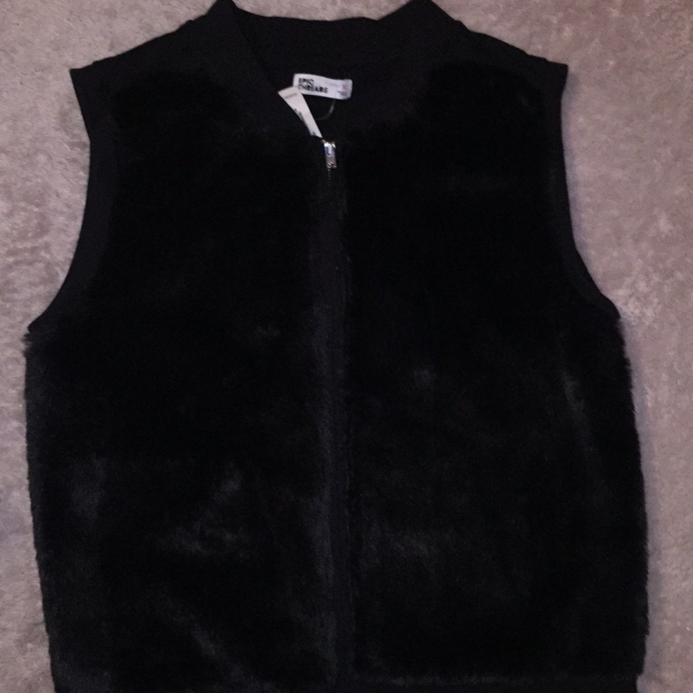 Girl’s faux fur front vest